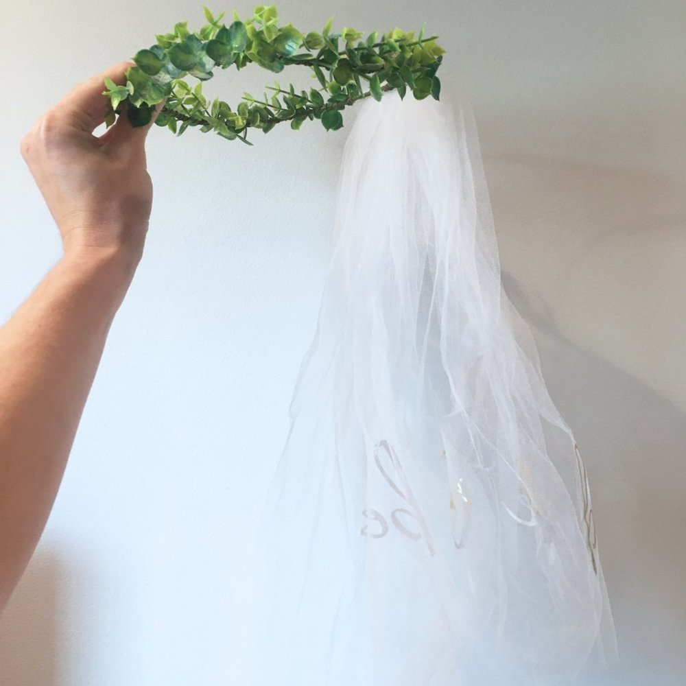 'Bride To Be' Bachelorette Veil or Halloween Costume Piece!